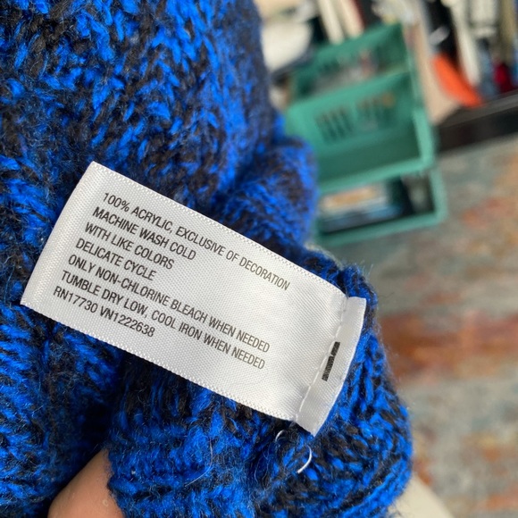 4/$20 Blue & Black Graphic Print Sweater - Picture 5 of 5